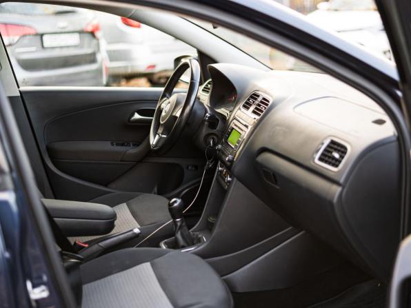 Volkswagen Polo V с пробегом 2014 года, цена 720 000 рублей, 165705 км, седан, Автокод Объявления