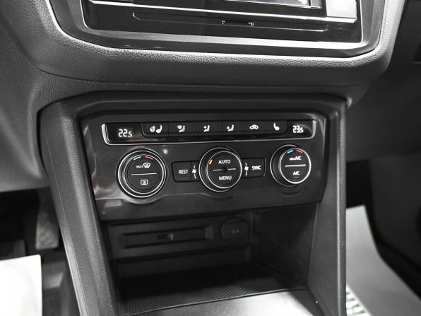 Volkswagen Tiguan II с пробегом 2017 года, цена 1 950 000 рублей, 171254 км, внедорожник, Автокод Объявления