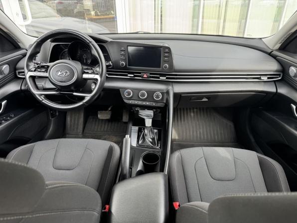 Hyundai Elantra VII (CN7) с пробегом 2022 года, цена 1 780 000 рублей, 54933 км, седан, Автокод Объявления