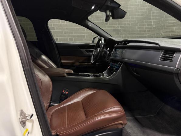Jaguar XF II с пробегом 2017 года, цена 1 770 000 рублей, 217595 км, седан, Автокод Объявления