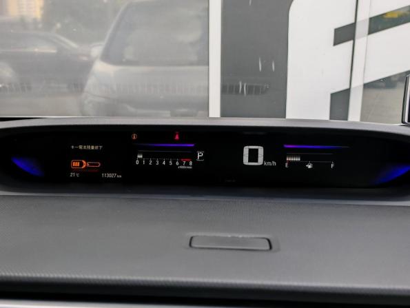 Honda Stepwgn V с пробегом 2015 года, цена 1 998 000 рублей, 113027 км, минивэн, Автокод Объявления