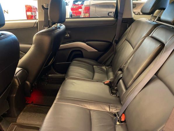 Mitsubishi Outlander II Рестайлинг с пробегом 2011 года, цена 908 000 рублей, 243690 км, внедорожник, Автокод Объявления