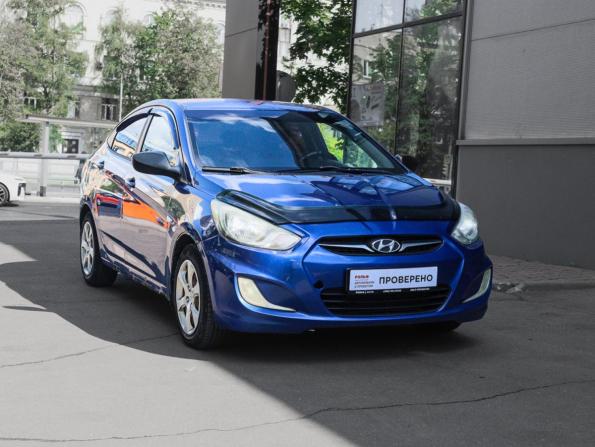 Hyundai Solaris I с пробегом 2011 года, цена 560 000 рублей, 376174 км, седан, Автокод Объявления