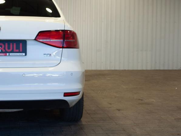 Volkswagen Jetta VI Рестайлинг с пробегом 2016 года, цена 1 375 000 рублей, 136451 км, седан, Автокод Объявления