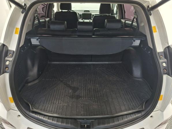 Toyota RAV4 IV (XA40) Рестайлинг с пробегом 2017 года, цена 2 589 000 рублей, 138087 км, внедорожник, Автокод Объявления