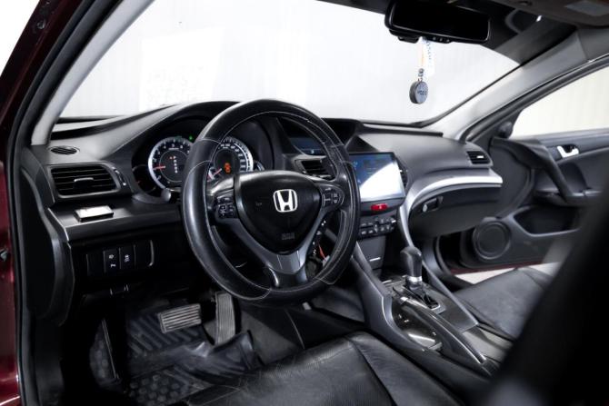 Honda Accord VIII Рестайлинг с пробегом 2012 года, цена 1 475 000 рублей, 286000 км, седан, Автокод Объявления