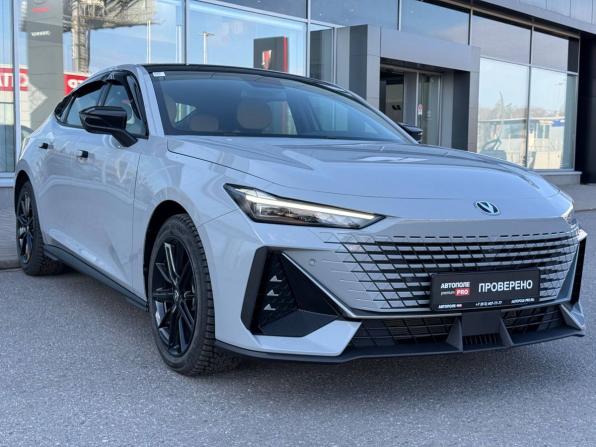 Changan UNI-V I с пробегом 2022 года, цена 2 245 000 рублей, 7404 км, лифтбек, Автокод Объявления