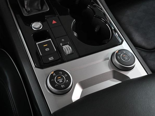 Volkswagen Touareg III с пробегом 2018 года, цена 4 649 000 рублей, 180111 км, внедорожник, Автокод Объявления