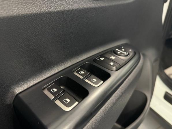 Kia Rio IV с пробегом 2018 года, цена 1 472 000 рублей, 78638 км, хэтчбек, Автокод Объявления