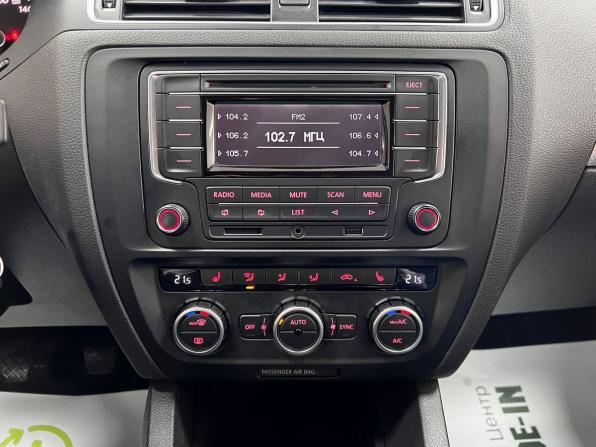 Volkswagen Jetta VI с пробегом 2013 года, цена 1 225 000 рублей, 133723 км, седан, Автокод Объявления