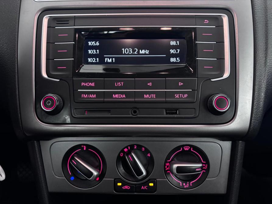 Volkswagen Polo V Рестайлинг Псков  - изображение 14