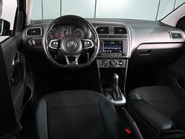 Volkswagen Polo V Рестайлинг с пробегом 2019 года, цена 1 299 000 рублей, 94131 км, седан, Автокод Объявления