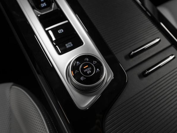Volkswagen Tavendor I с пробегом 2026 года, цена 5 400 000 рублей, 63 км, внедорожник, Автокод Объявления