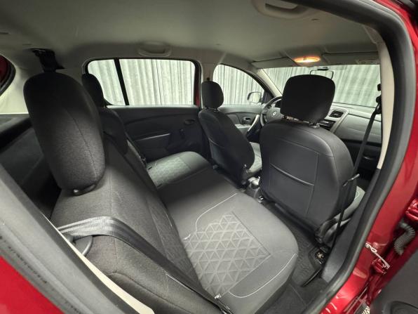 Renault Sandero II с пробегом 2015 года, цена 1 395 000 рублей, 4812 км, хэтчбек, Автокод Объявления