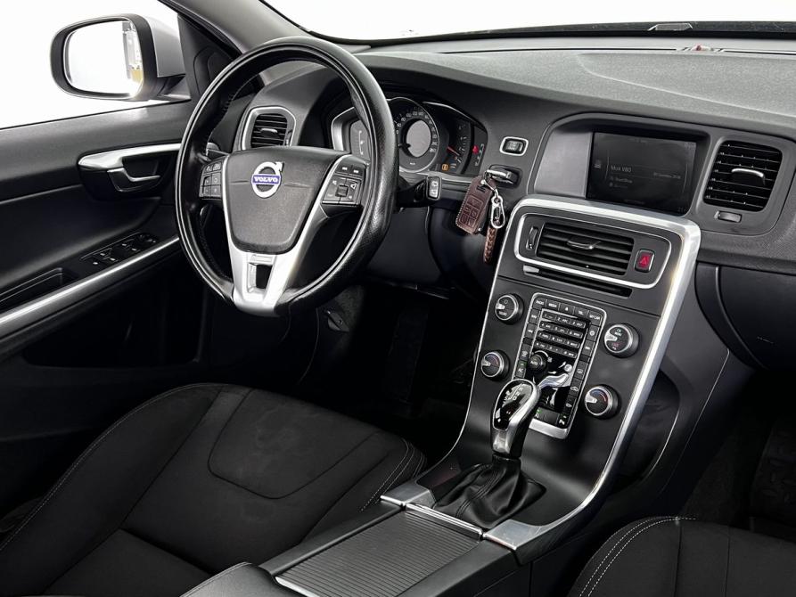 Volvo V60 I Рестайлинг Калининград  - изображение 13