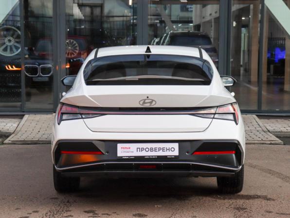 Hyundai Elantra VII (CN7) Рестайлинг с пробегом 2024 года, цена 2 440 000 рублей, 24202 км, седан, Автокод Объявления