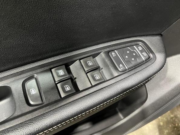 Renault Arkana I с пробегом 2019 года, цена 1 380 000 рублей, 69737 км, внедорожник, Автокод Объявления