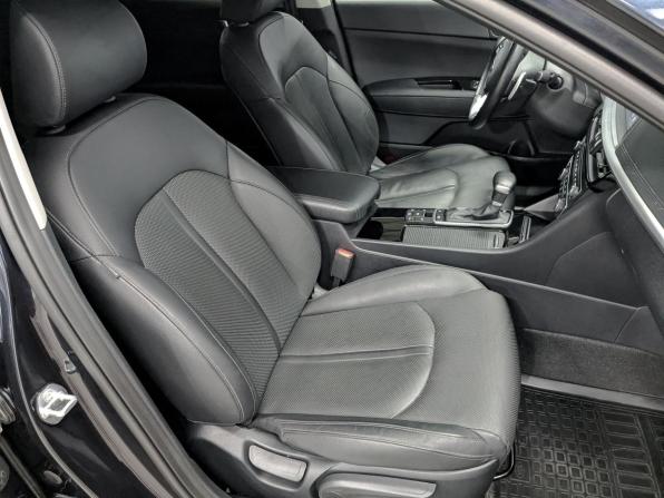 Kia Optima IV Рестайлинг с пробегом 2018 года, цена 2 355 000 рублей, 46841 км, седан, Автокод Объявления
