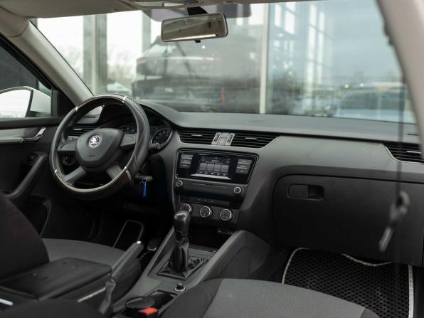 Skoda Octavia III (A7) с пробегом 2015 года, цена 930 000 рублей, 171149 км, лифтбек, Автокод Объявления