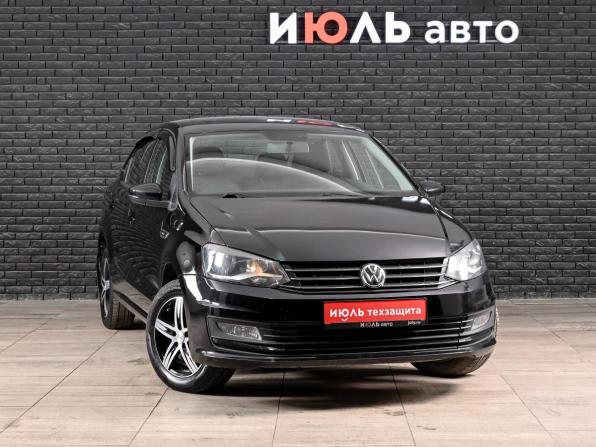Volkswagen Polo V Рестайлинг с пробегом 2017 года, цена 990 000 рублей, 52743 км, седан, Автокод Объявления