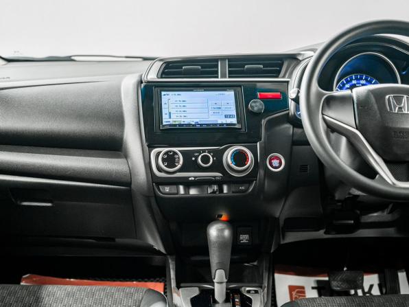 Honda Fit III с пробегом 2014 года, цена 700 000 рублей, 171326 км, хэтчбек, Автокод Объявления