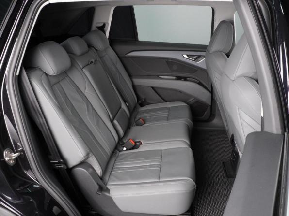 Audi Q5 e-tron с пробегом 2022 года, цена 4 841 000 рублей, 25233 км, внедорожник, Автокод Объявления