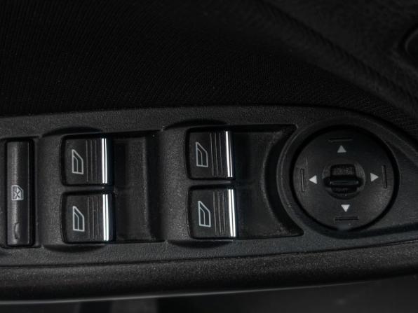 Ford Focus III Рестайлинг с пробегом 2015 года, цена 949 900 рублей, 97500 км, универсал, Автокод Объявления