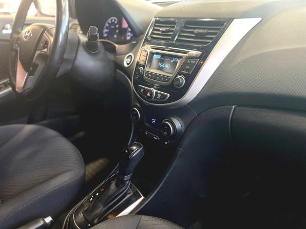 Hyundai Solaris I Рестайлинг с пробегом 2014 года, цена 1 029 900 рублей, 129000 км, седан, Автокод Объявления