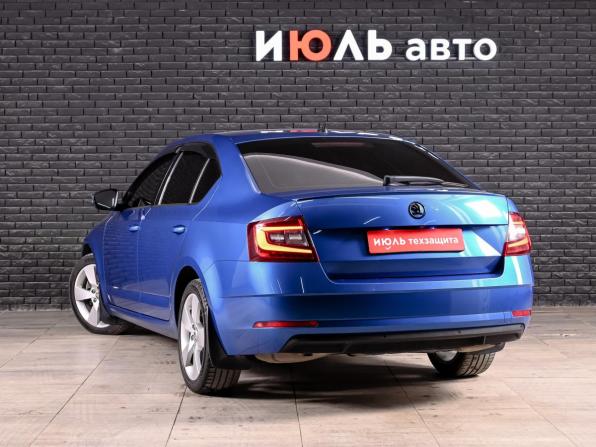 Skoda Octavia III (A7) Рестайлинг с пробегом 2018 года, цена 2 530 000 рублей, 128304 км, лифтбек, Автокод Объявления