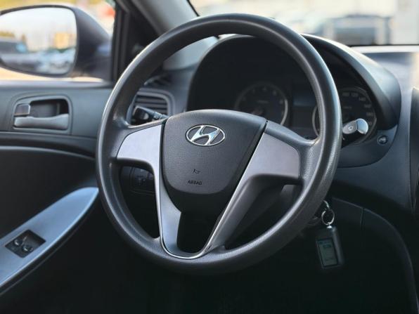 Hyundai Solaris I Рестайлинг с пробегом 2015 года, цена 850 000 рублей, 166867 км, седан, Автокод Объявления