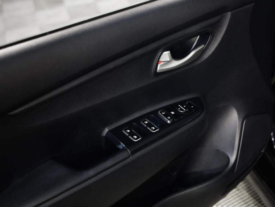 Kia Rio IV Санкт-Петербург  - изображение 19