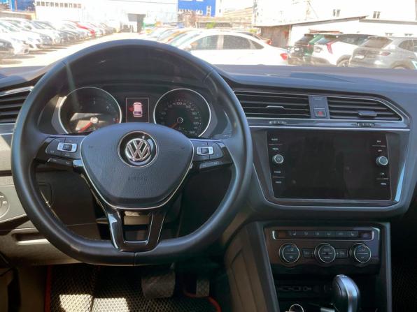 Volkswagen Tiguan II с пробегом 2018 года, цена 2 579 990 рублей, 147482 км, внедорожник, Автокод Объявления