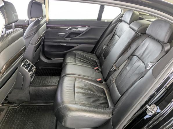 BMW 7 серии VI (G11/G12) с пробегом 2016 года, цена 2 950 000 рублей, 179329 км, седан, Автокод Объявления