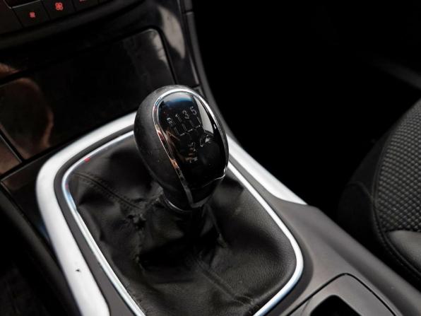 Opel Insignia I с пробегом 2013 года, цена 769 000 рублей, 255139 км, хэтчбек, Автокод Объявления