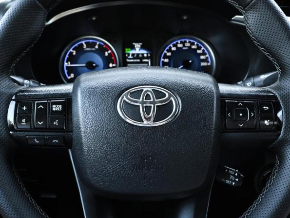Toyota Hilux VIII с пробегом 2016 года, цена 2 949 000 рублей, 315666 км, offers.body_type.unknown, Автокод Объявления