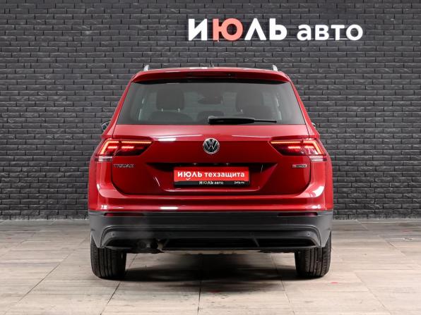 Volkswagen Tiguan II с пробегом 2019 года, цена 2 960 000 рублей, 97395 км, внедорожник, Автокод Объявления