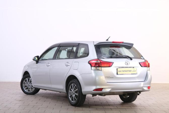 Toyota Corolla XI (E160 E170) Рестайлинг 2 с пробегом 2020 года, цена 1 659 000 рублей, 125000 км, универсал, Автокод Объявления
