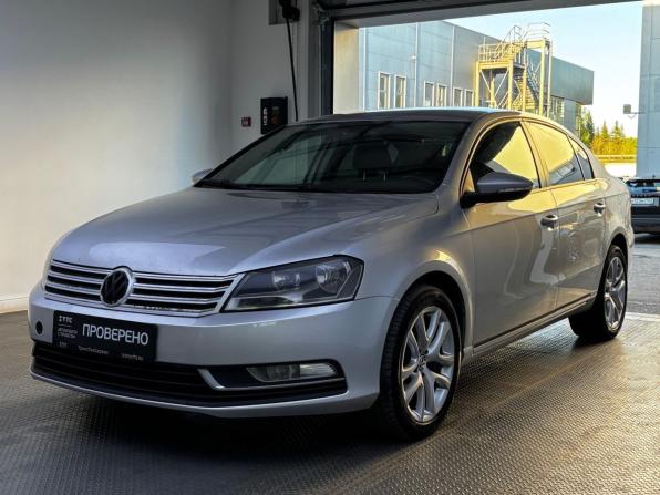 Volkswagen Passat B7 с пробегом 2013 года, цена 1 029 000 рублей, 197767 км, седан, Автокод Объявления