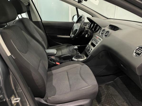 Peugeot 408 I Рестайлинг с пробегом 2018 года, цена 724 000 рублей, 200450 км, седан, Автокод Объявления