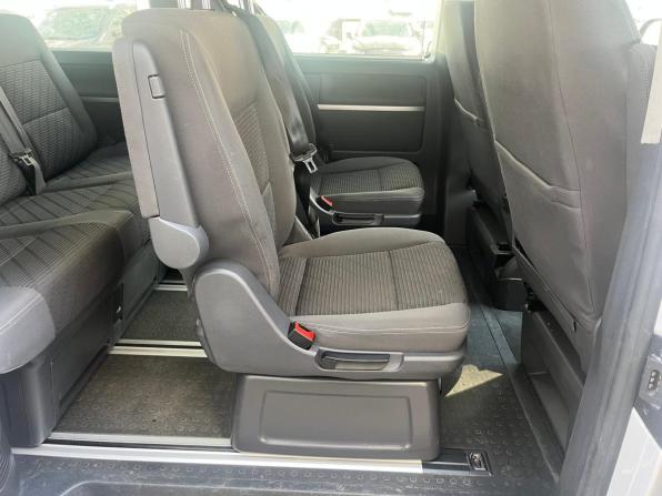 Volkswagen Multivan T5 Рестайлинг с пробегом 2011 года, цена 2 559 000 рублей, 92328 км, минивэн, Автокод Объявления