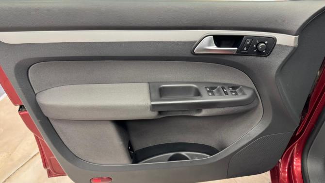 Volkswagen Touran I Рестайлинг 2 с пробегом 2015 года, цена 1 100 000 рублей, 114955 км, компактвэн, Автокод Объявления