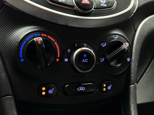 Hyundai Solaris I Рестайлинг с пробегом 2015 года, цена 879 000 рублей, 159816 км, хэтчбек, Автокод Объявления