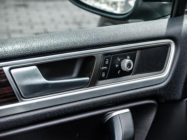 Volkswagen Touareg II Рестайлинг с пробегом 2015 года, цена 3 150 000 рублей, 188986 км, внедорожник, Автокод Объявления