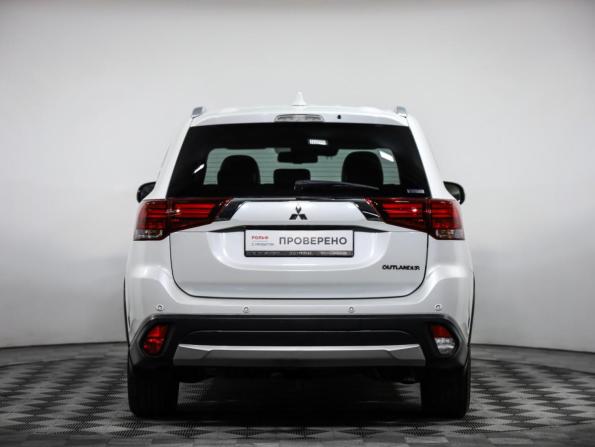 Mitsubishi Outlander III Рестайлинг 2 с пробегом 2018 года, цена 2 149 000 рублей, 121968 км, внедорожник, Автокод Объявления