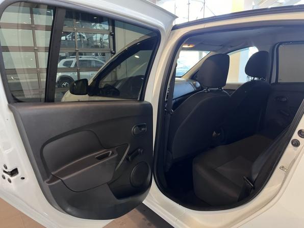 Renault Sandero II Рестайлинг с пробегом 2019 года, цена 1 070 000 рублей, 72095 км, хэтчбек, Автокод Объявления