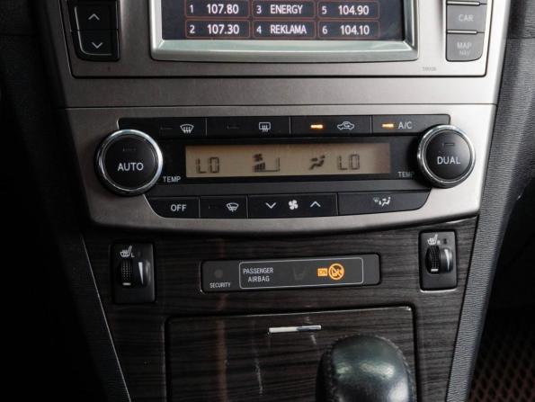 Toyota Avensis III Рестайлинг с пробегом 2011 года, цена 1 284 667 рублей, 185549 км, седан, Автокод Объявления