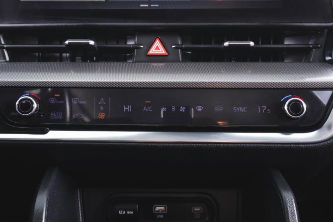 Kia Sportage V с пробегом 2023 года, цена 3 299 000 рублей, 118000 км, внедорожник, Автокод Объявления