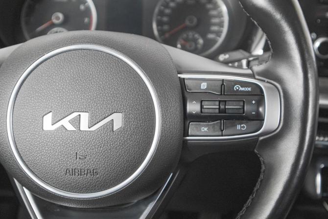 Kia K5 III с пробегом 2021 года, цена 2 449 000 рублей, 93000 км, седан, Автокод Объявления