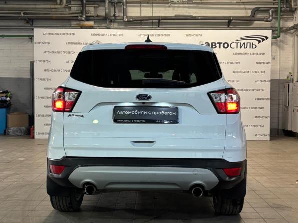 Ford Kuga II Рестайлинг с пробегом 2017 года, цена 1 399 000 рублей, 205113 км, внедорожник, Автокод Объявления