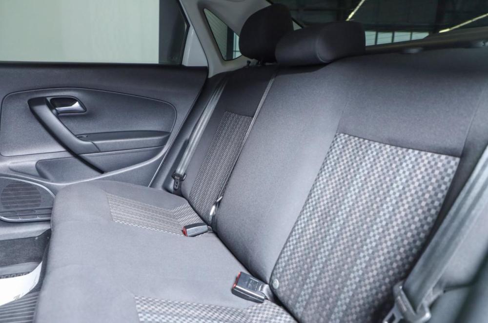 Volkswagen Polo V Рестайлинг Новосибирск  - изображение 17